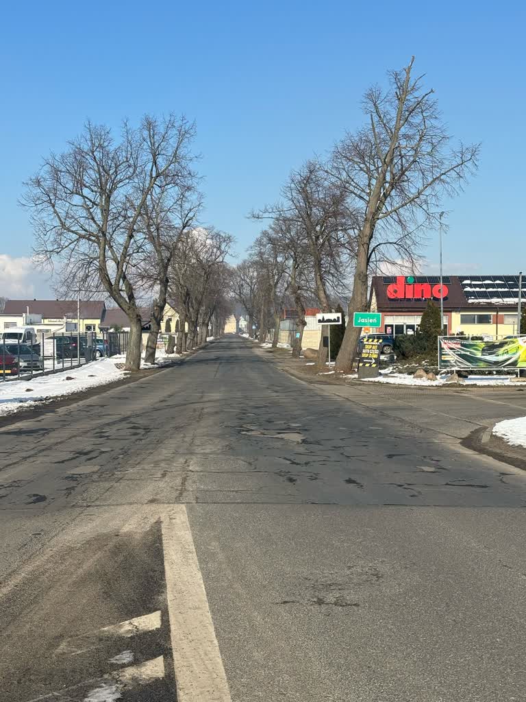 Zamknięta ulica w Jasieniu