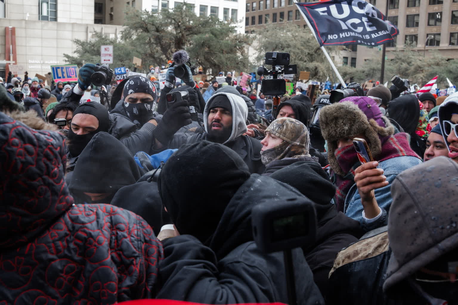 Minneapolis. Protesty przeciwko nasilonym nalotom imigracyjnym