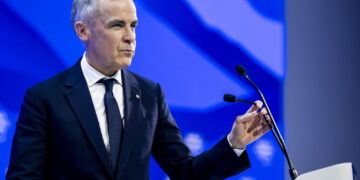 Mark Carney. Fot. PAP/EPA/GIAN EHRENZELLER