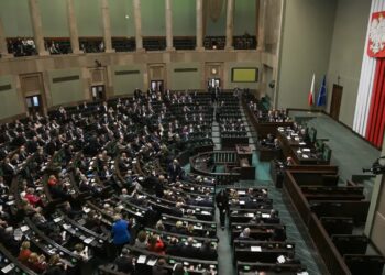 Sejm, sala plenarna. Fot. PAP/Marcin Obara