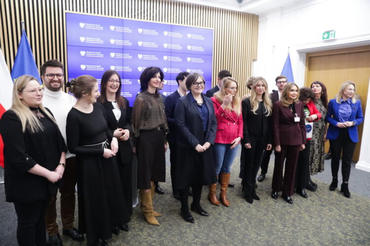 WARSZAWA. KONFERENCJA W MNISW. Fot. PAP/Tomasz Gzell