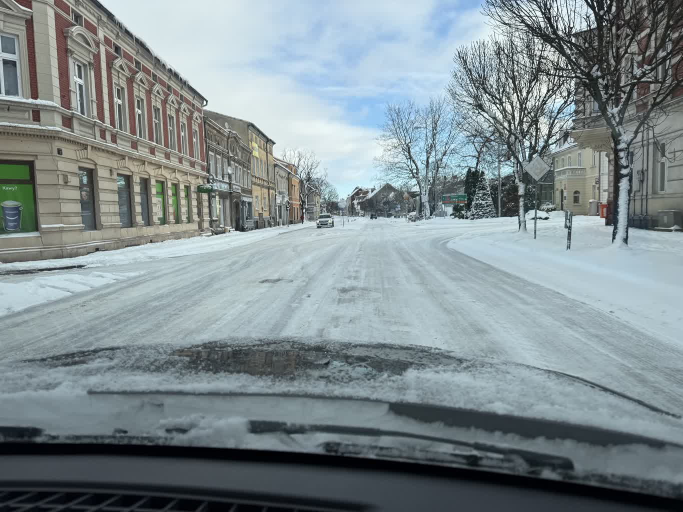 Świebodzin: nieodśnieżone drogi i pełny szpital