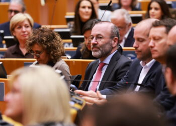 Posiedzenie Parlamentu Europejskiego (PAP/EPA/Olivier Hoslet)