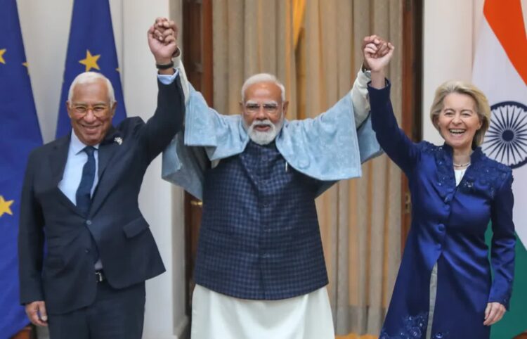Szef Rady Europejskiej Antonio Costa, premier Indii Narendra Modi i szefowa KE Ursula von der Leyen, Fot. PAP/EPA/RAJAT GUPTA