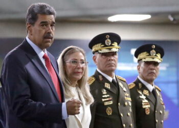 Wenezuelski prezydent Nicolas Maduro w towarzystwie małżonki (PAP/EPA/RONALD PENA R)