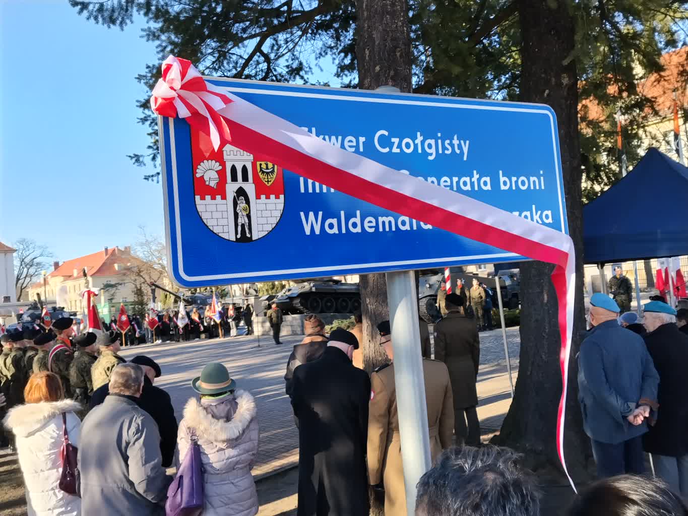 Żagański skwer nosi imię generała Skrzypczaka