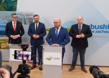 Krzysztof Pawlak prezesem spółki Lubuski Transport Publiczny - konferencja prasowa (fot. Piotr Bakselerowicz)