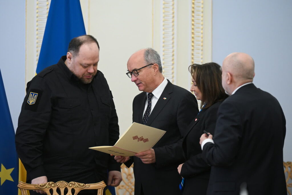 Marszałek Sejmu Włodzimierz Czarzasty, przewodniczący Rady Najwyższej Ukrainy Rusłan Stefanczuk, wicemarszałkini Sejmu Monika Wielichowska. Fot. PAP/Marcin Obara