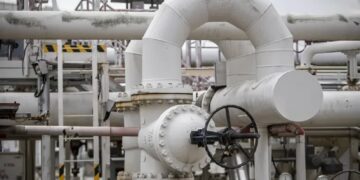 Rurociąg Przyjaźń. Zdj. ilustracyjne. Fot. PAP/EPA/MARTIN DIVISEK