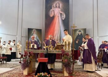 Uroczystości upamiętniające 95. rocznicę pierwszego objawienia Jezusa Miłosiernego św. Faustynie Kowalskiej. Fot. Diecezja Płocka/FB