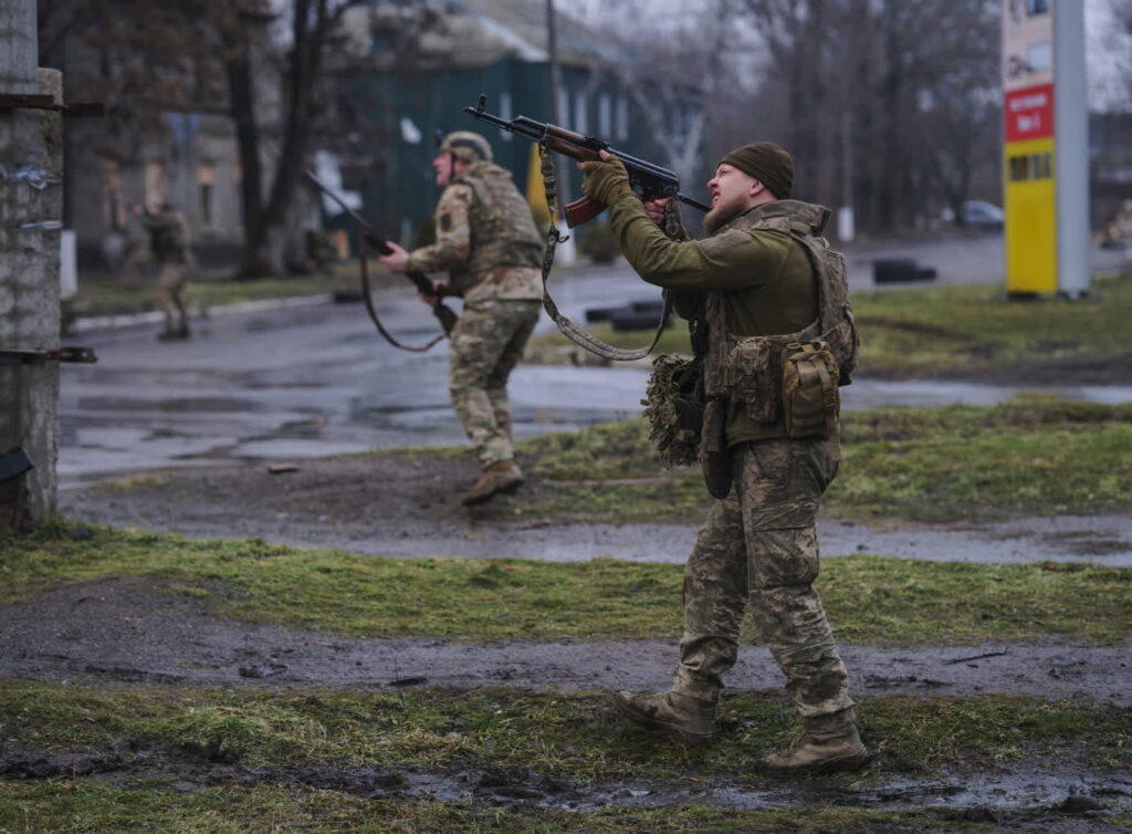 Ukraińscy żołnierze (PAP/EPA/Press service of the 93rd Separate Mechanized Brigade HANDOUT)