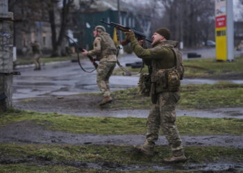 Ukraińscy żołnierze (PAP/EPA/Press service of the 93rd Separate Mechanized Brigade HANDOUT)