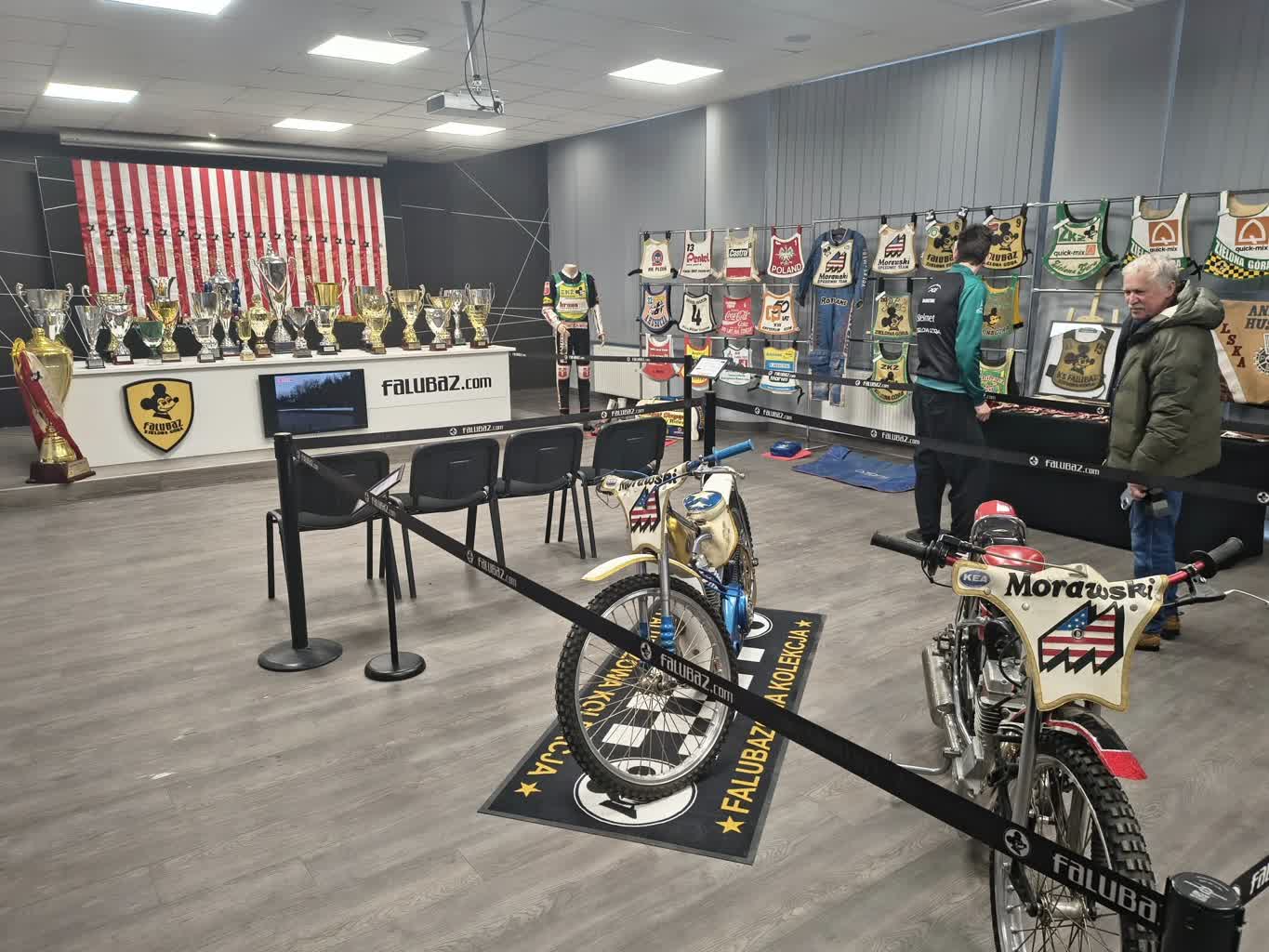 Falubazowa kolekcja pozwala poczuć ducha dawnego żużla