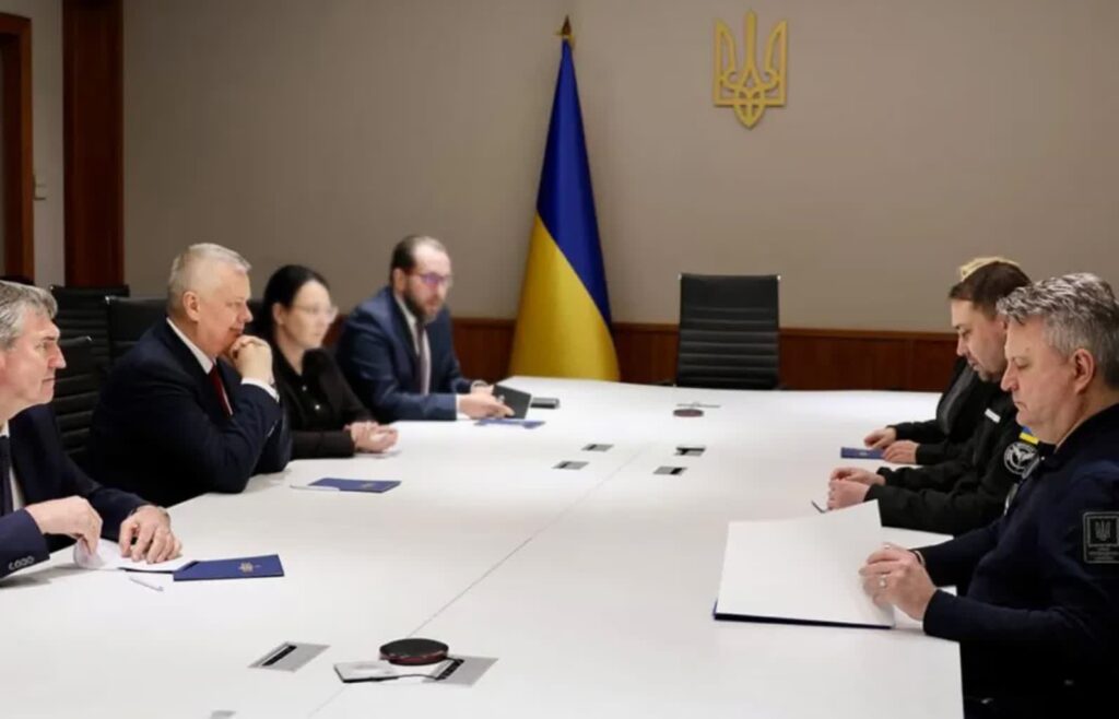 Tomasz Siemoniak rozmawiał o współpracy w dziedzinie bezpieczeństwa i stanie rozmów pokojowych. Fot. X/Tomasz Siemoniak