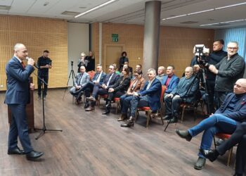 Marek Cebula ogłasza swój start w wyborach na szefa lubuskiej KO (fot. Piotr Bakselerowicz)