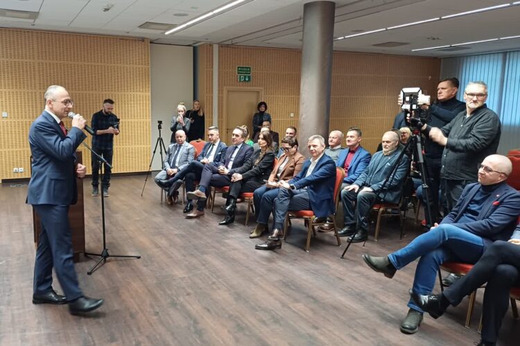 Marek Cebula ogłasza swój start w wyborach na szefa lubuskiej KO (fot. Piotr Bakselerowicz)