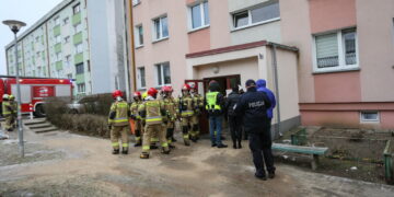 GORZÓW WIELKOPOLSKI WYBUCH I POŻAR W BLOKU. Fot. PAP/Lech Muszyński