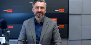 Waldemar Sługocki w studiu Radia Zachód