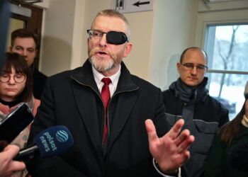 Grzegorz Braun. Fot. PAP/Maciej Kulczyński