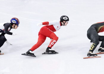 Milano Cortina 2026 ZIO - Short Track. Felix Pigeon w środku. Fot. PAP/EPA/TERESA SUAREZ