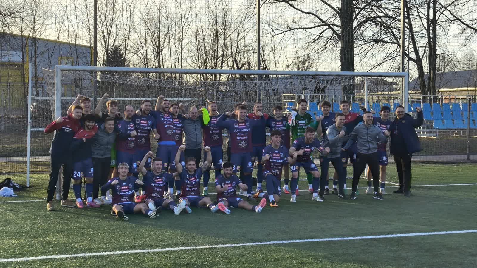 Warta gromi Skrę na inaugurację wiosny