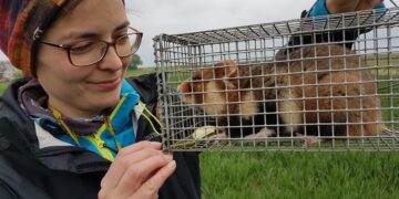 Dr Urszula Eichert z chomikiem europejskim fot. archiwum domowe