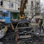 Charków po rosyjskim ataku dronowym. Fot. PAP/EPA/SERGEY KOZLOV