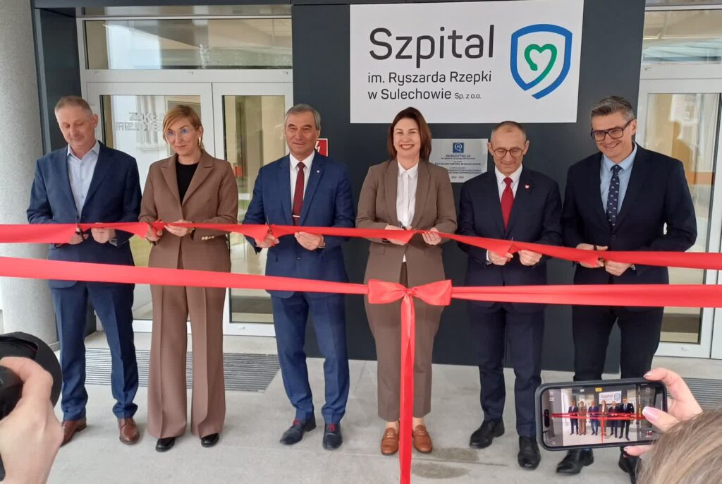 Uroczyste otwarcie zmodernizowanego oddziału rehabilitacji w szpitalu w Sulechowie (fot. Piotr Bakselerowicz)