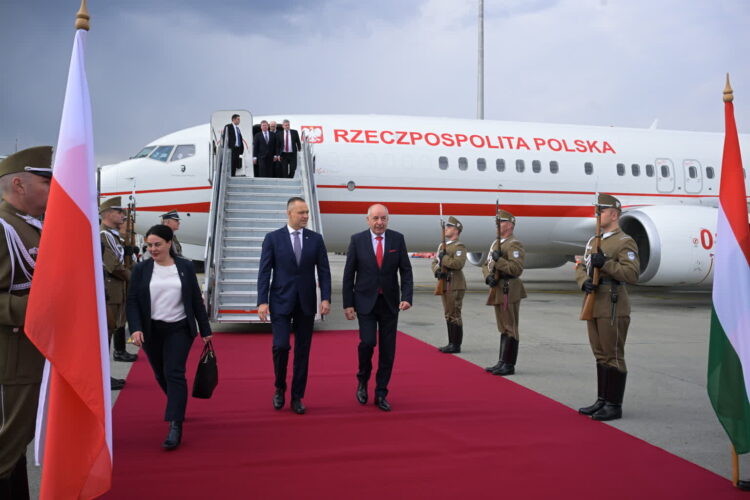 PAP/EPA/ZSOLT SZIGETVARY