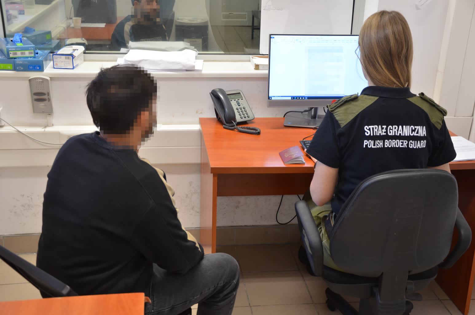 Cudzoziemcy posługiwali się fałszywymi zaświadczeniami o podjęciu studiów