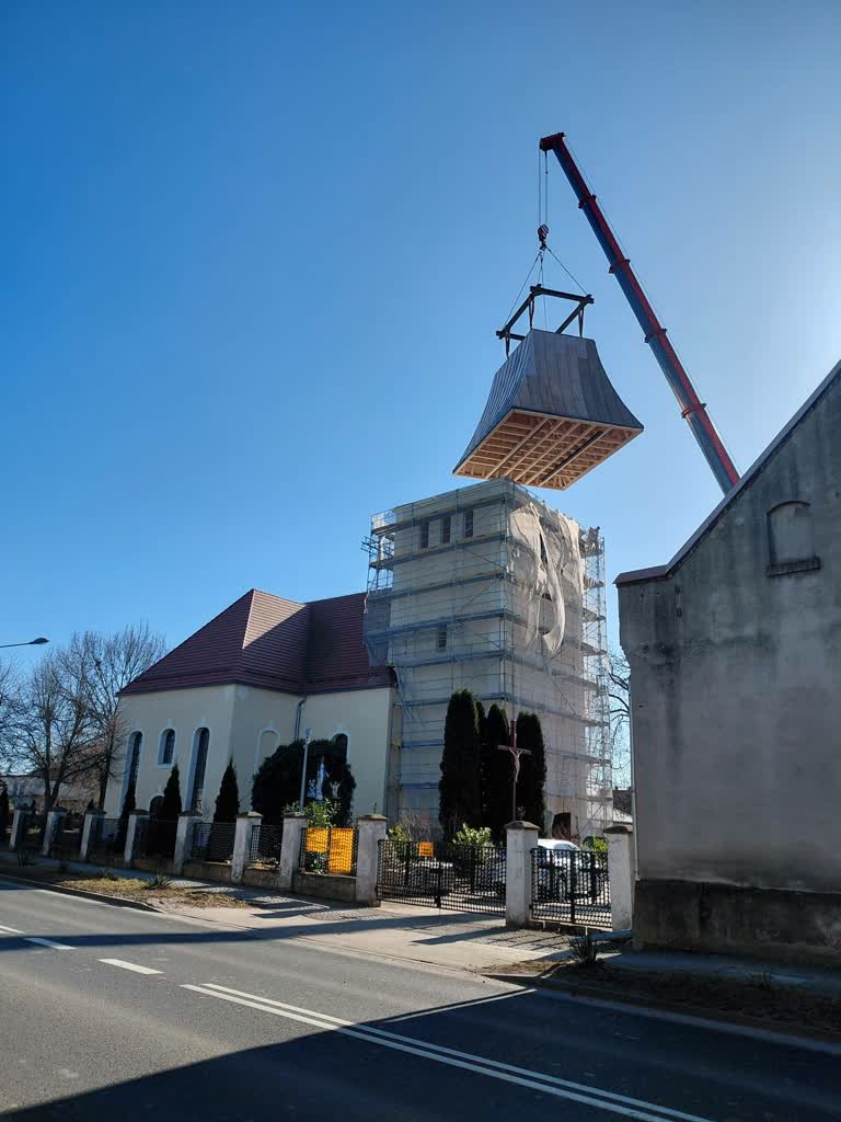 Kolegiata w Górzycy już z kopułą