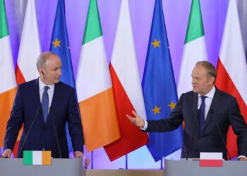Premier Donald Tusk (P) i premier Republiki Irlandii Micheal Martin (L). Fot. PAP/Paweł Supernak