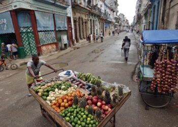 Stolica Kuby Hawana. Fot. PAP/EPA/Ernesto Mastrascusa