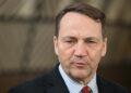 Wicepremier, szef MSZ Radosław Sikorski. Fot. PAP/Wiktor Dąbkowski
