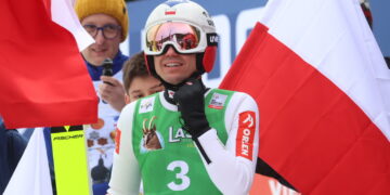 SKOKI NARCIARSKIE PŚ W PLANICY. Fot. PAP/Grzegorz Momot