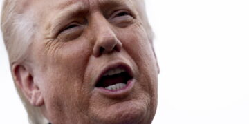 Na zdjęciu Donald Trump (PAP/EPA/SHAWN THEW / POOL)