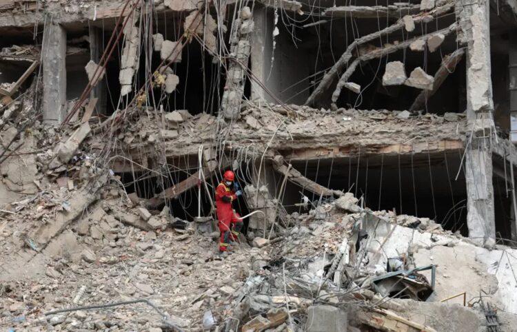 Zniszczenia w Teheranie - zdjęcie ilustracyjne Fot. PAP/EPA/ABEDIN TAHERKENAREH