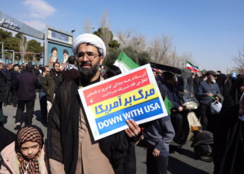 Na zdjęciu: antyamerykański i antyizraelski protest w Teheranie (PAP/EPA/ABEDIN TAHERKENAREH)