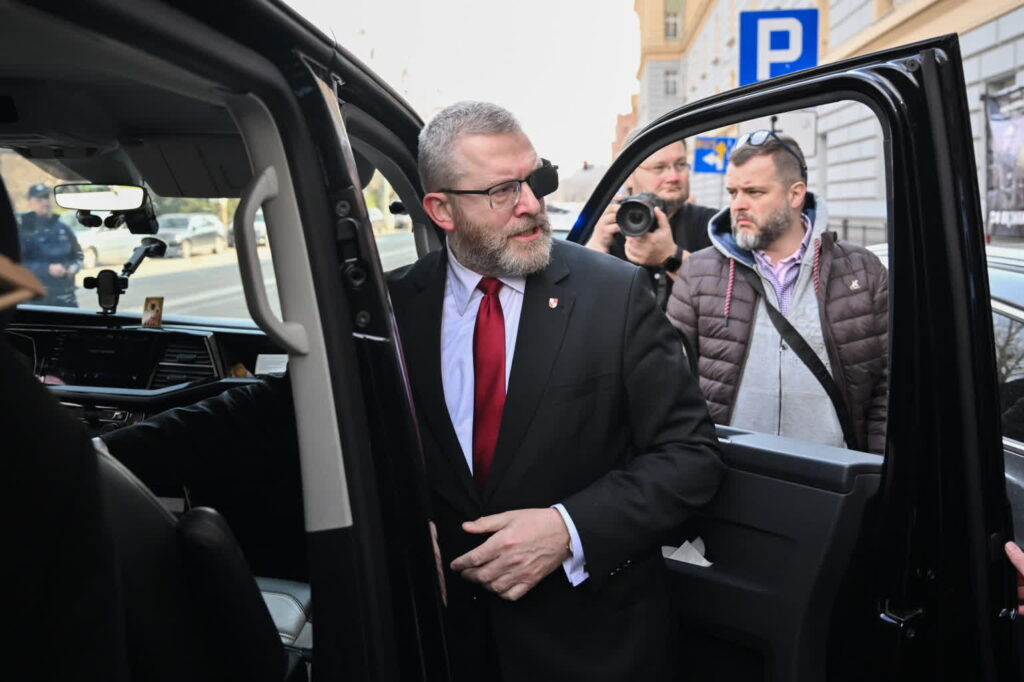 Grzegorz Braun. Fot. PAP/Maciej Kulczyński