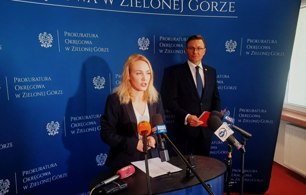 Konferencja prasowa w zielonogórskiej prokuraturze. Na zdjęciu prokuratorzy Ewa Antonowicz i Robert Kmieciak (fot. Piotr Bakselerowicz)