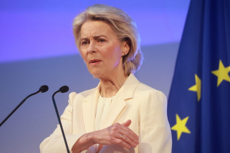 Ursula Von der Leyen. Fot. PAP/EPA/OLIVIER HOSLET