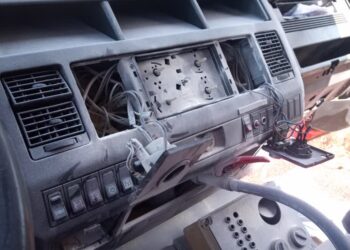 Spalone wnętrze wozu bojowego OSP Czarnów - fot. UG Górzyca