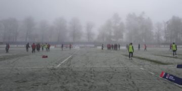 Pierwotnie mecz miał się odbyć jesienią, ale warunki na to nie pozwoliły