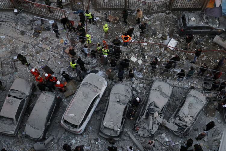 Zniszczenia w Bejrucie po ataku Izraela. Fot. PAP/EPA/WAEL HAMZEH