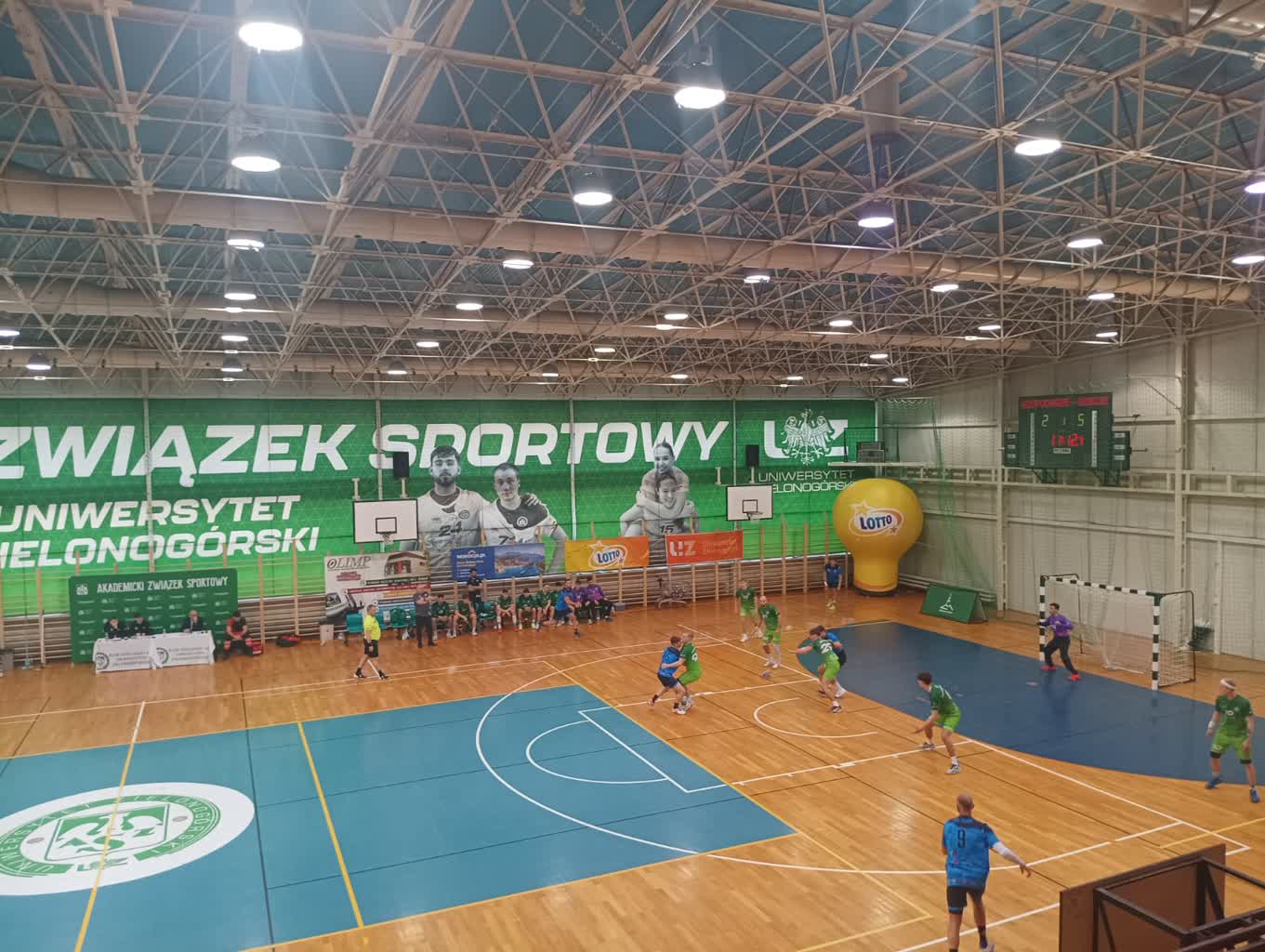 AZS przegrał u siebie