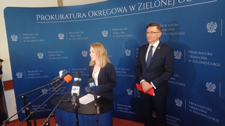 Konferencja prasowa w zielonogórskiej prokuraturze. Na zdjęciu prokuratorzy Ewa Antonowicz i Robert Kmieciak (fot. Piotr Bakselerowicz)