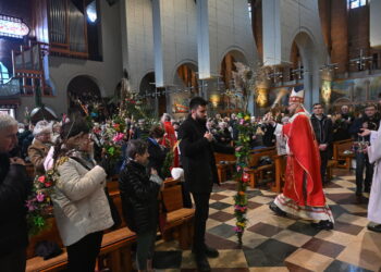 WARSZAWA MSZA ŚWIĘTA W NIEDZIELĘ PALMOWĄ. Fot. PAP/Radek Pietruszka