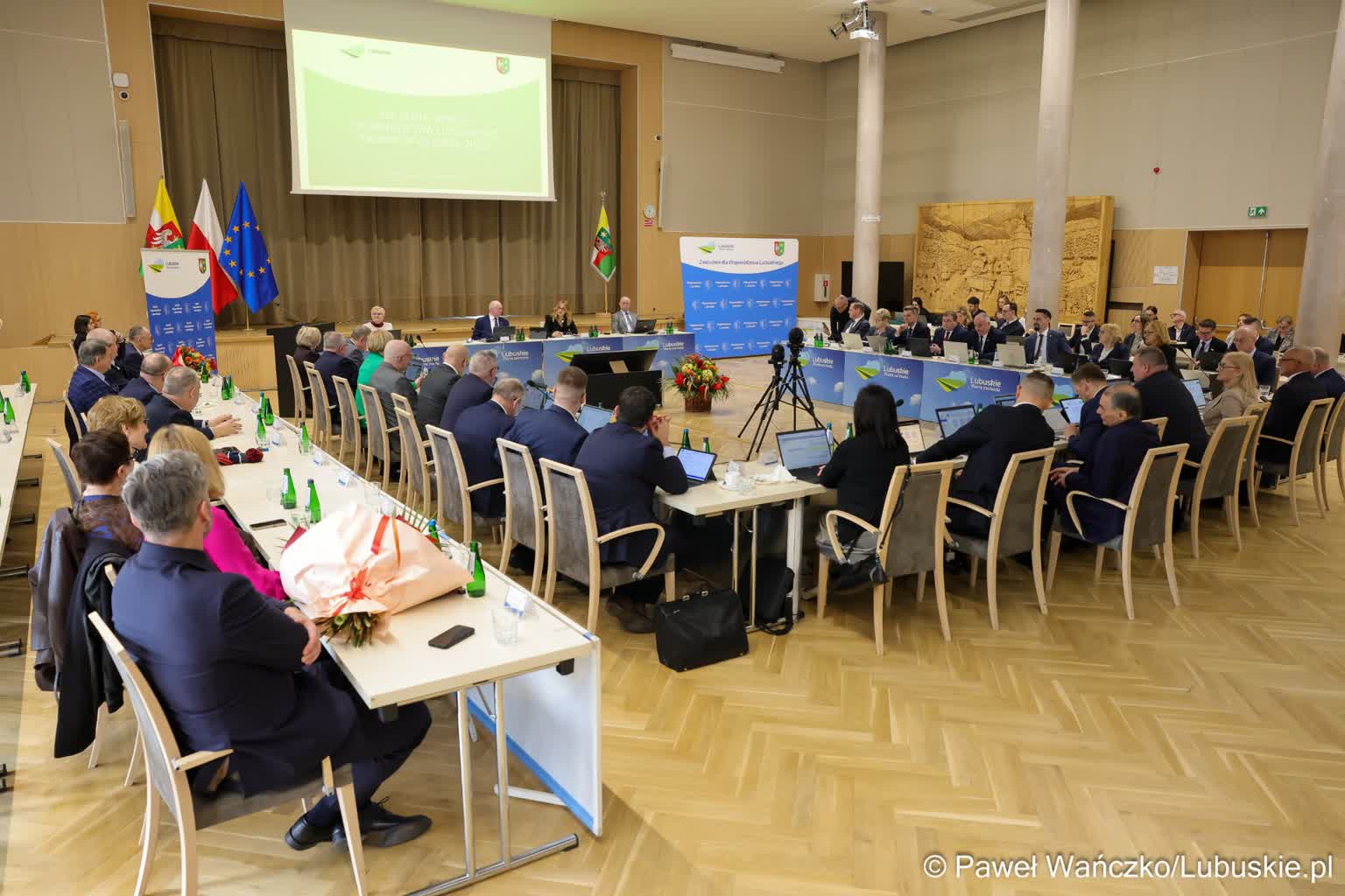 Sejmik przekaże pieniądze na połączenia autobusowe