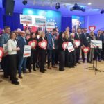 Za kilka dni wybory na szefa lubuskiej KO. Na zdjęciach wiec poparcia dla Waldemara Sługockiego (fot. Piotr Bakselerowicz)