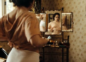 https://www.neuevisionen.de/de/filme/in-die-sonne-schauen-164